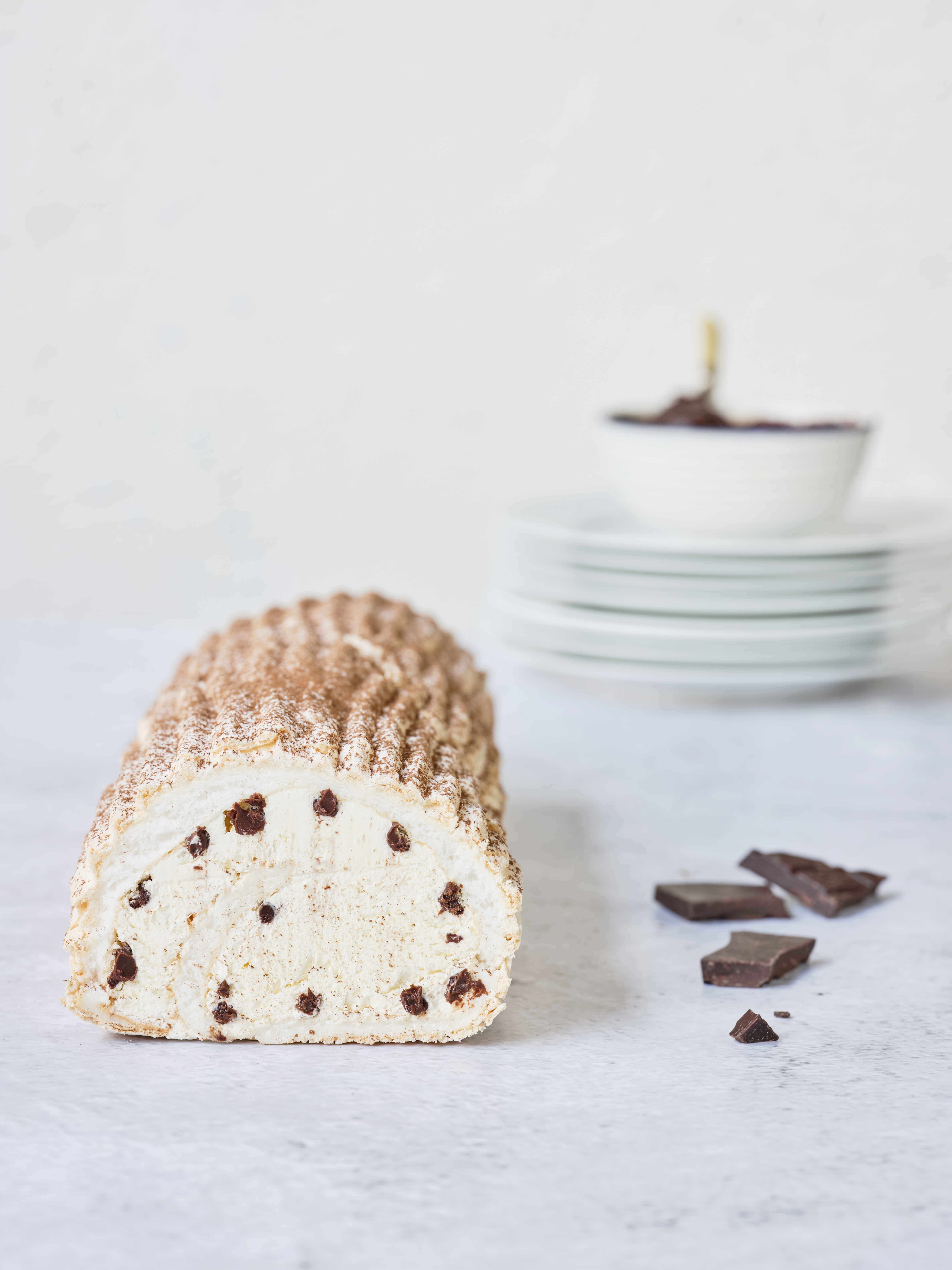Wholesale meringue roulades