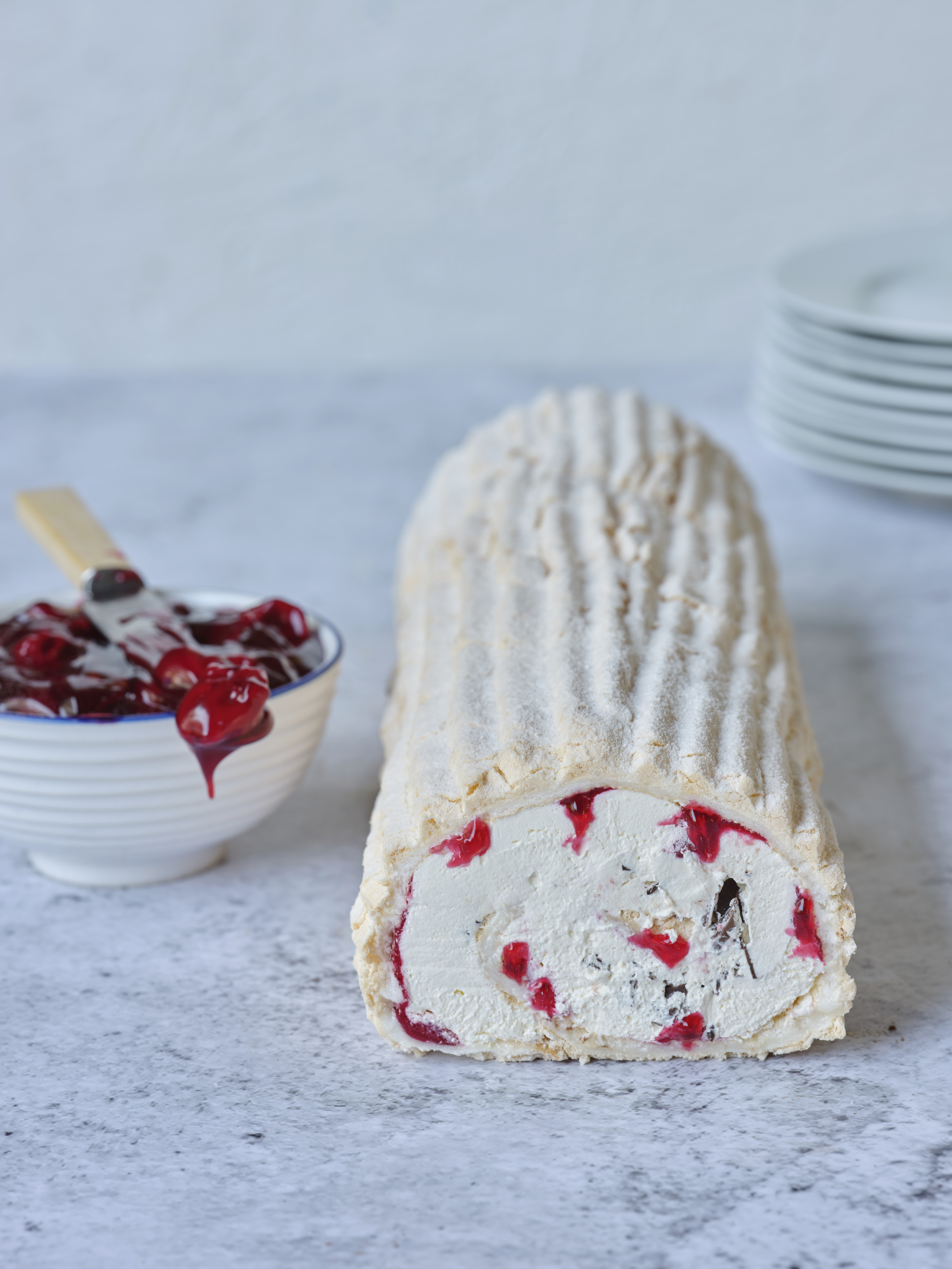 Wholesale meringue roulades